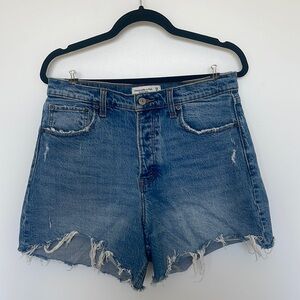 Abercrombie and Fitch high rise dad short
